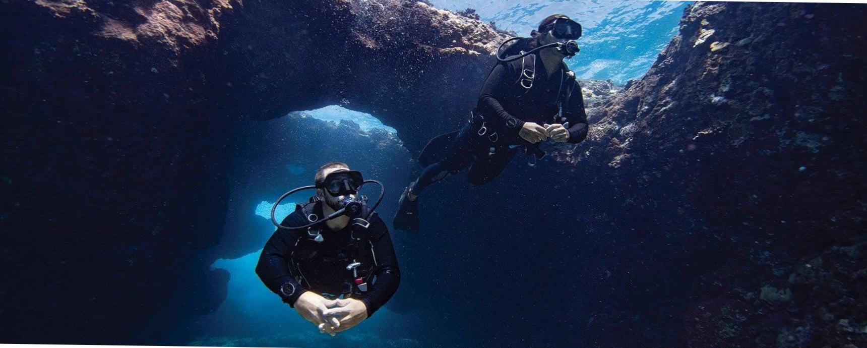 Exploring Underwater Wonders: Captivating Dive Adventures
