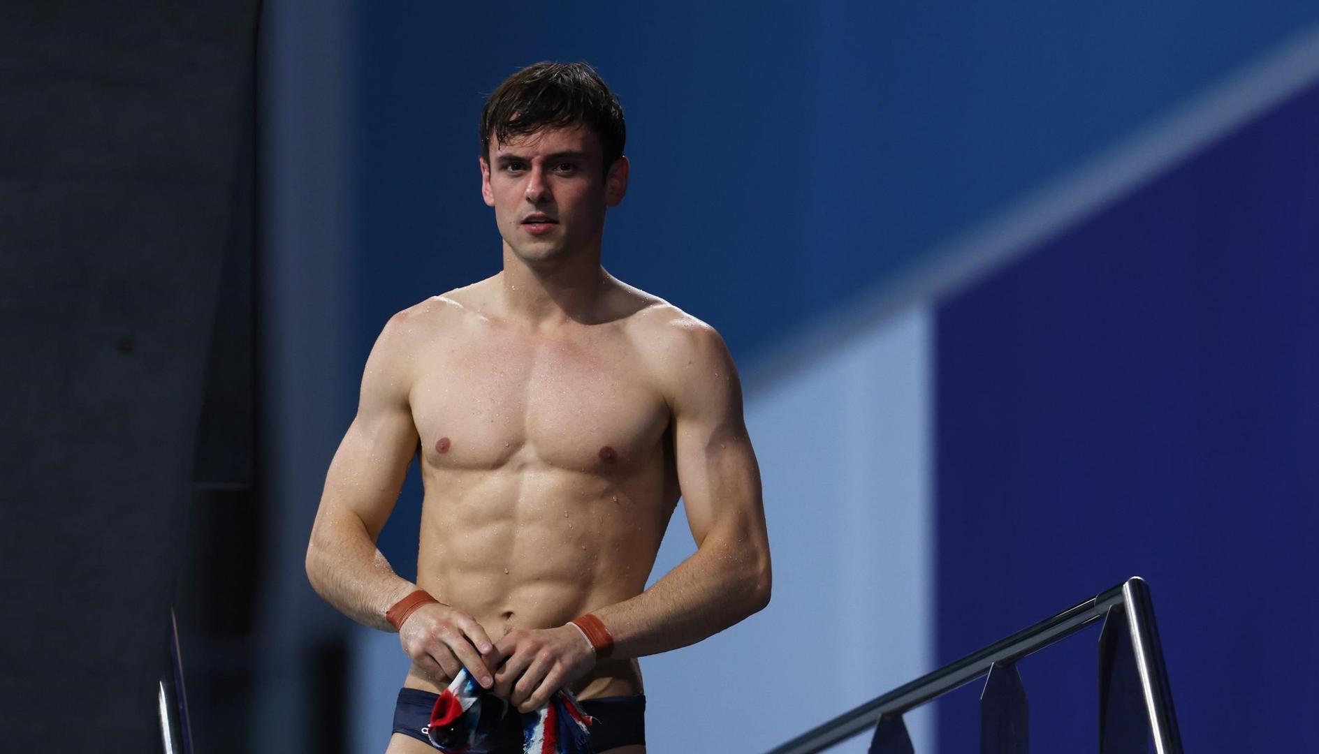 Tom Daley's Perfectly Timed High Dive 