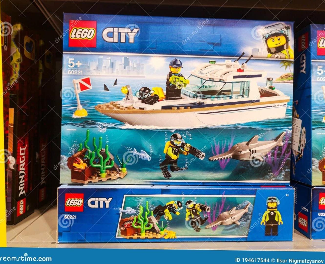 Unleash Your Imagination with the Diving Yacht LEGO Set