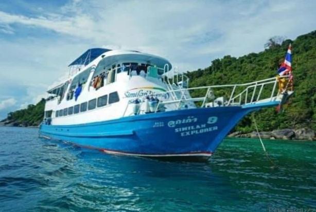  Explore the Vibrant Marine Life of Similan Islands 