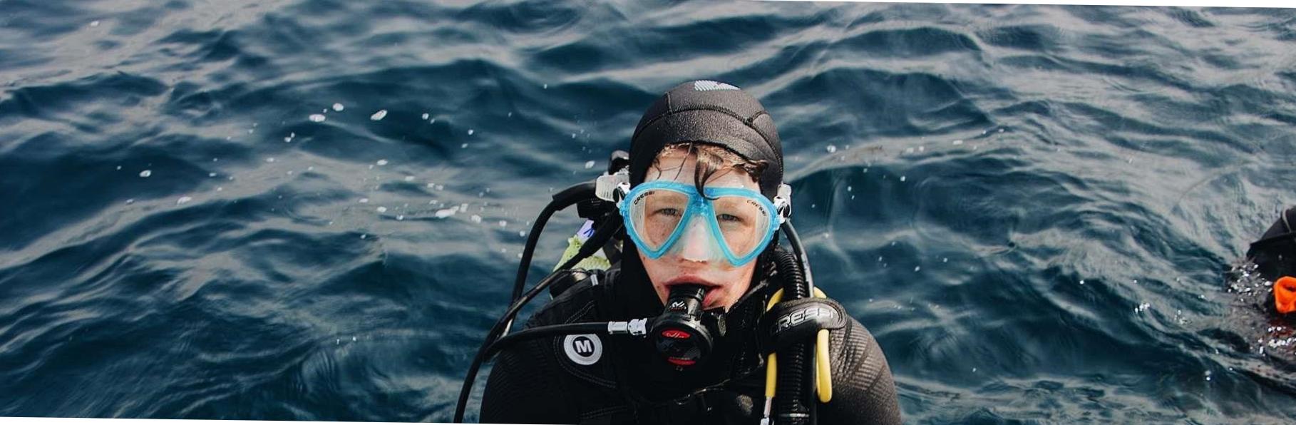  Scuba Diving Signals for Communication 